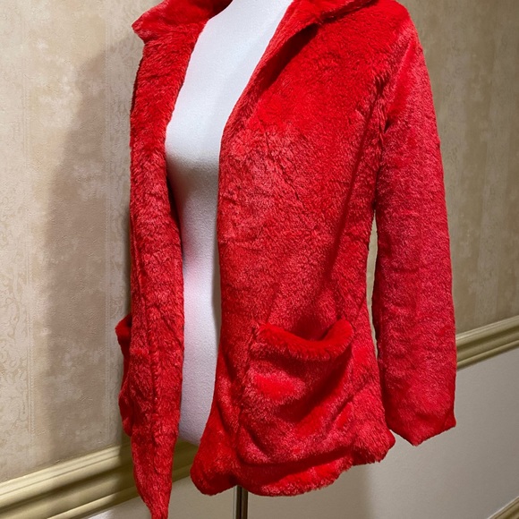 Red Fur Jacket - Picture 9 of 10